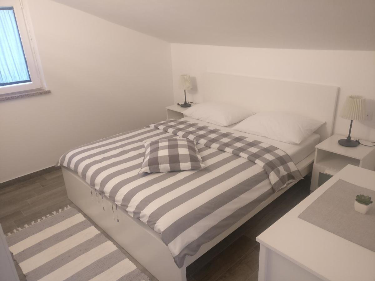 Popovic Apartment
