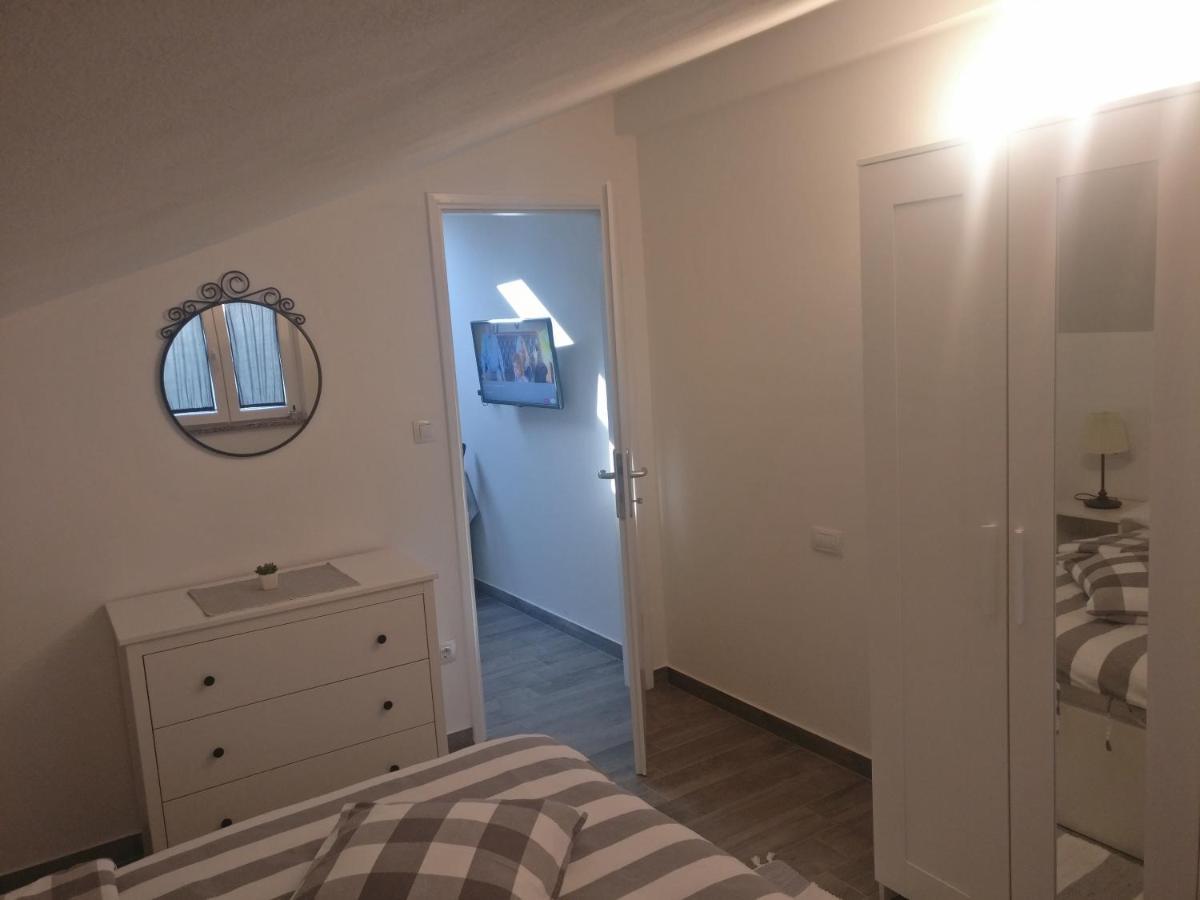 Apartment Popovic *