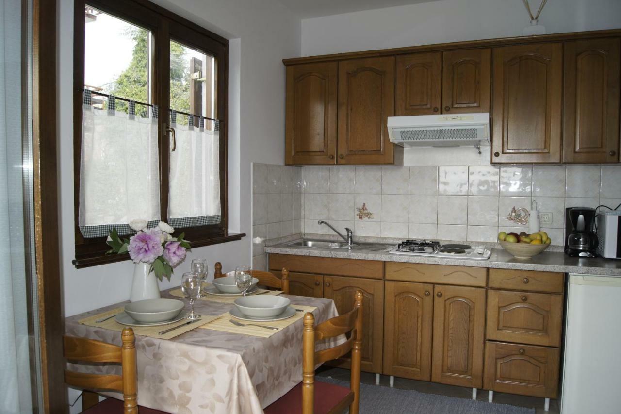 Popovic Apartment *
