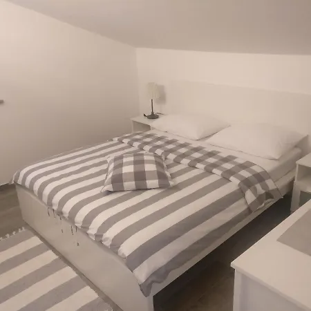 Apartmani Popovic Porec Exterior photo